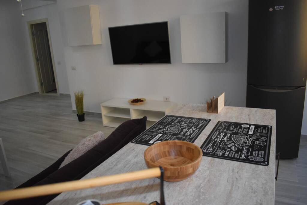Apartment By The Lake With A View Mamaia Exterior foto